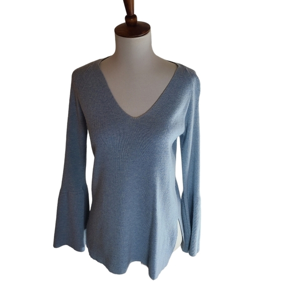 J.Crew Wool V-Neck Bell Sleeve Sweater Small Baby Blue Soft Knit Preowned - Picture 2 of 9